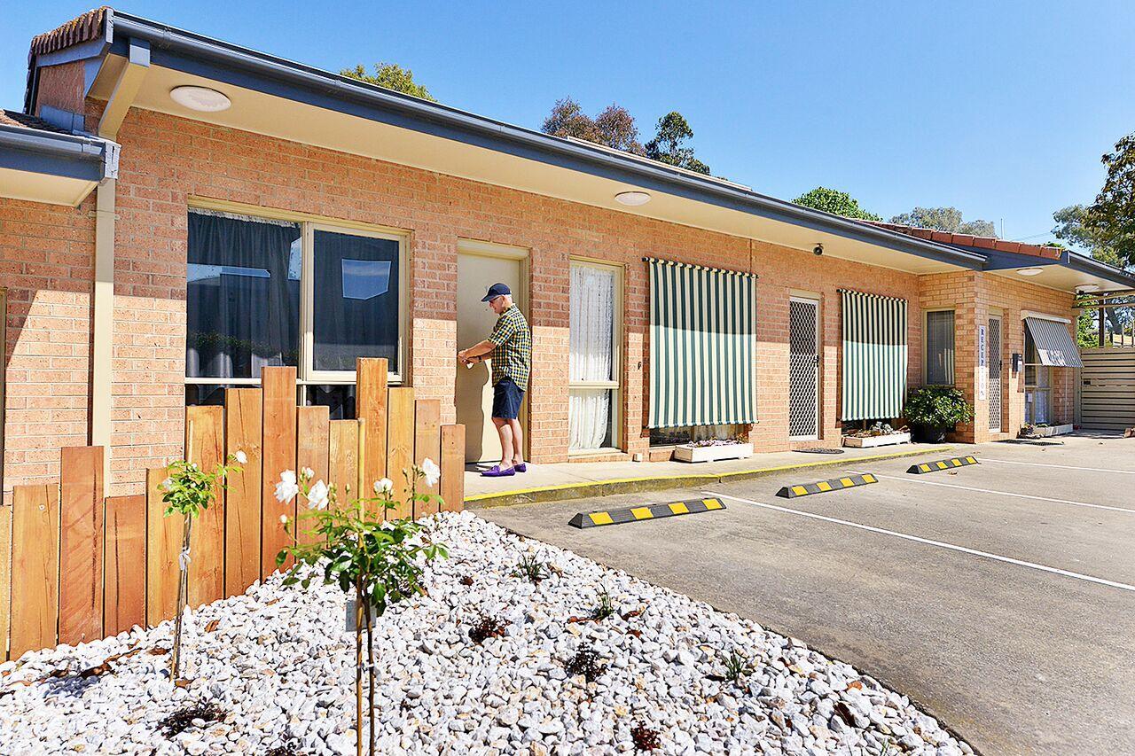 Cranbourne Motor Inn Екстериор снимка
